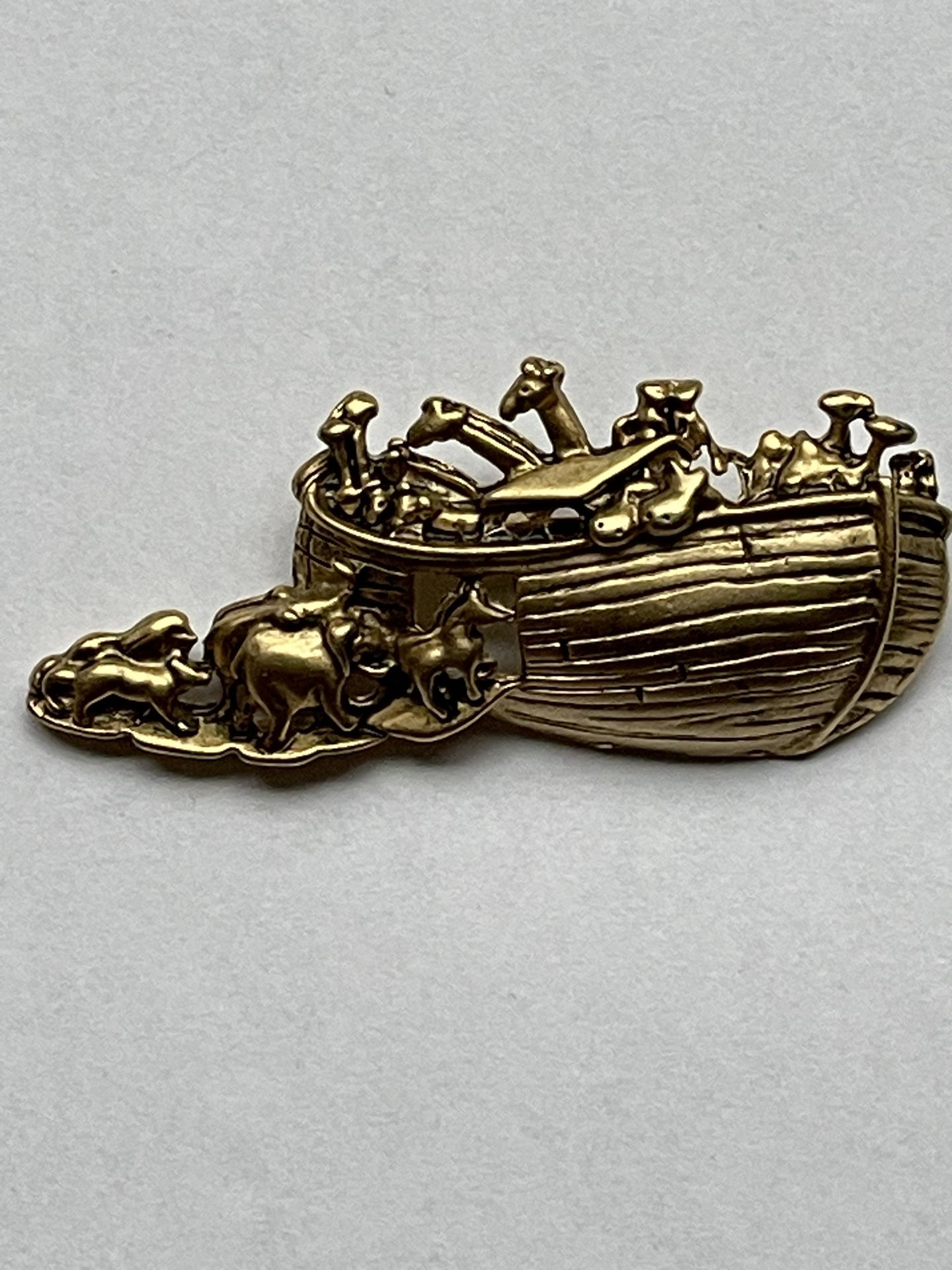 Gold Tone Noah’s Ark Brooch/Pin