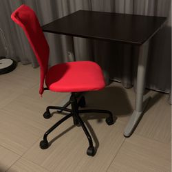 Small Desk With Chair 60.00