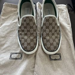 Authentic Gucci Mens Slipper 