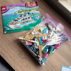 Lego Friends Dolphin Cruiser 41015