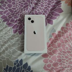 Pink/Rose-gold iPhone 13