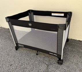 Pack N Play Bed / Playpen