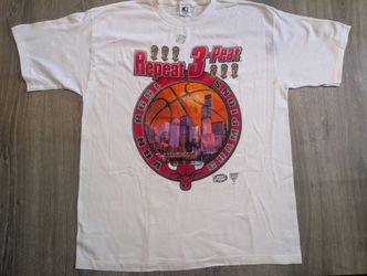1993 Vintage Chicago Bulls 3peat Tshirt