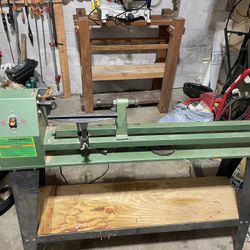Wood Lathe With Sand In Disc And Tools
