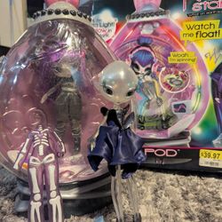 Novi Star Energy Pod And Extra Figure