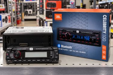 JBL Single Din Bluetooth FM Radio Stereo System USB SD Auxiliary 200 Watts Celebrity 100