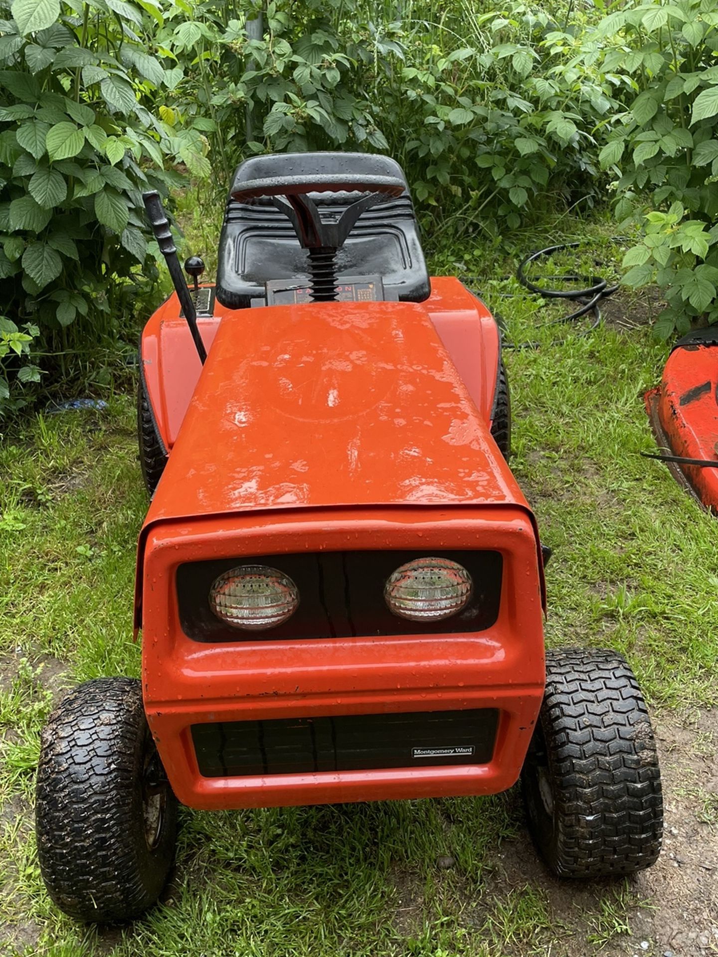 Tractor Runs Vintage 80