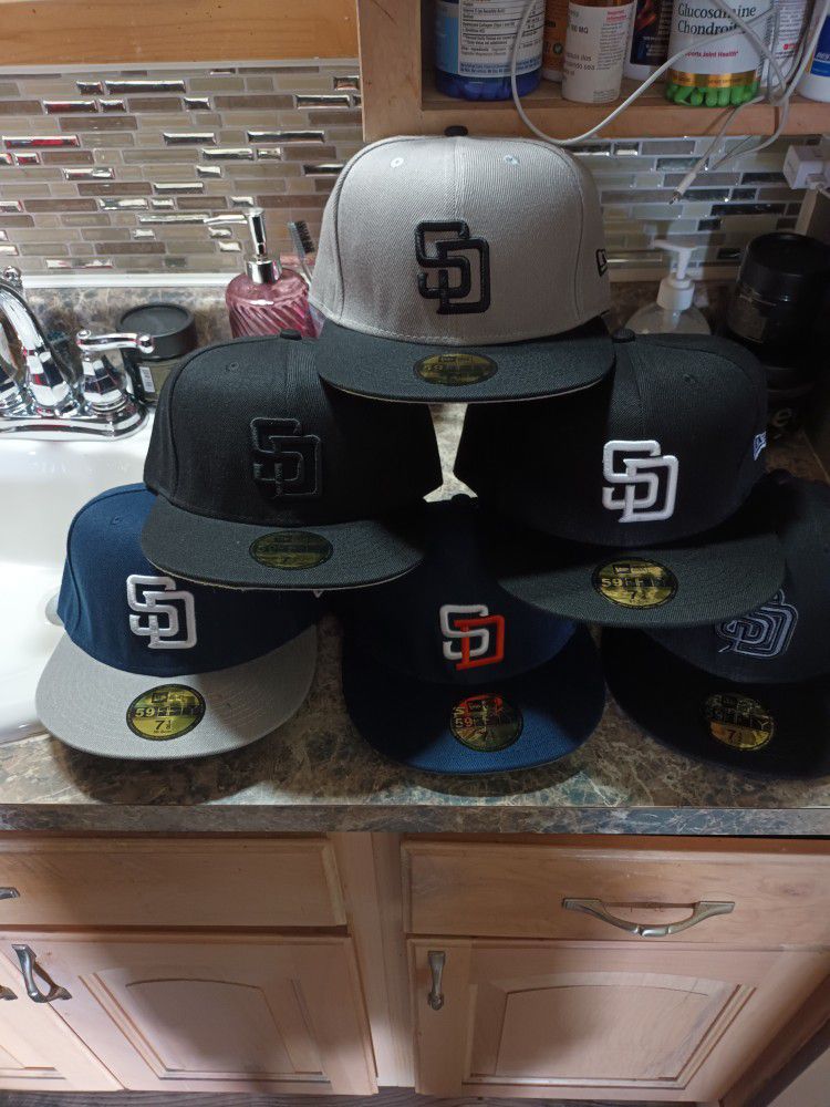CAPS NEW ERA FITTED ALL THE SIZES 