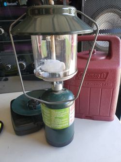 Vintage Coleman Lantern Propane Gas with Red Hard Case