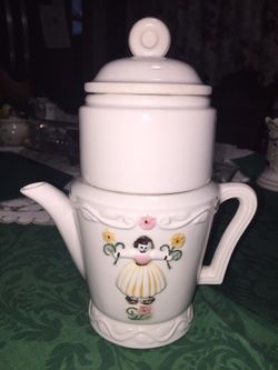 VINTAGE 1930 PORCELIER VITREOUS CHINA DRIP TEA/COFFEE POT - Made in USA