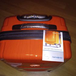 Samsonite 24in Orange