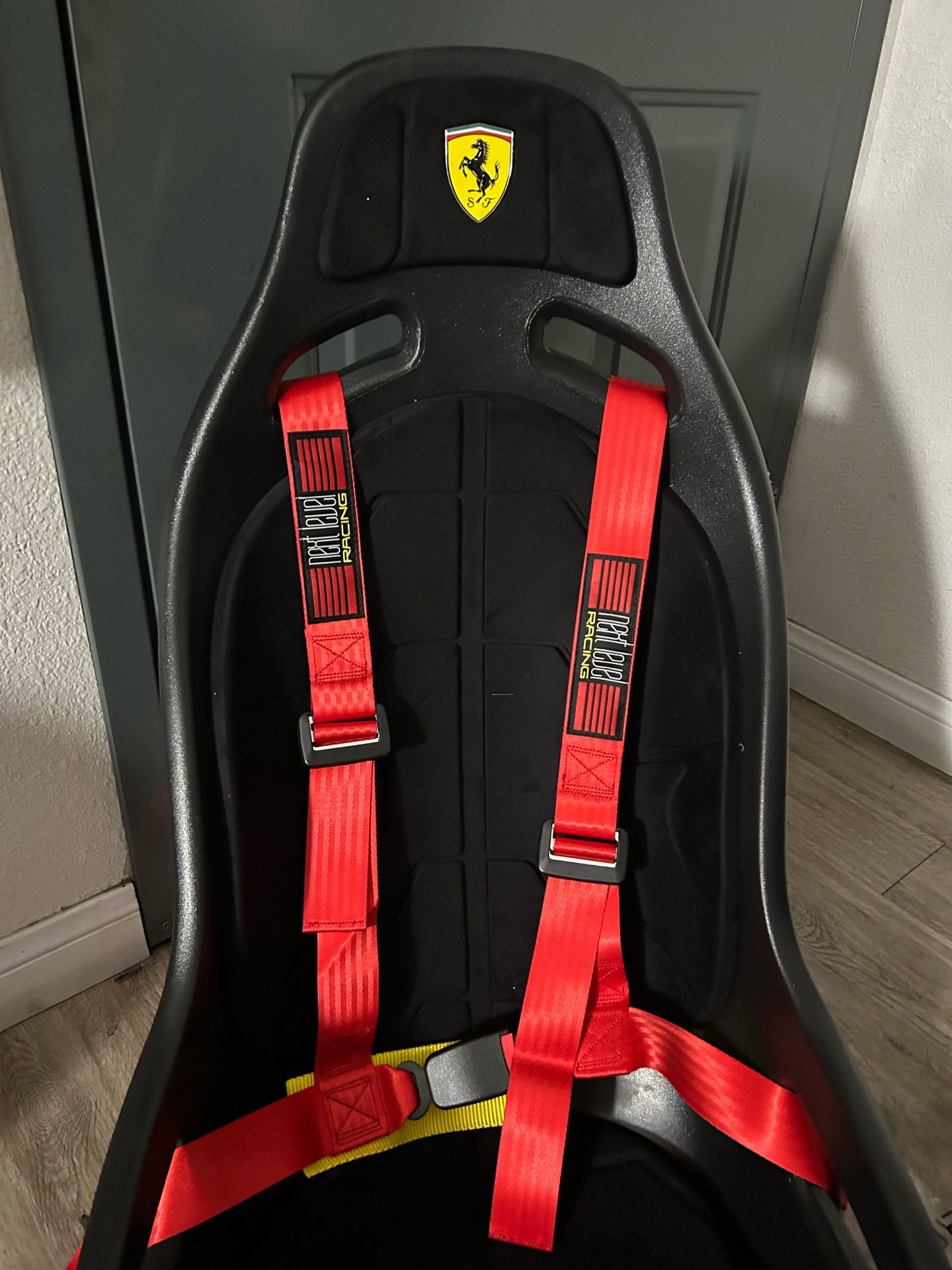 Es1 Ferrari gaming/simulation seat