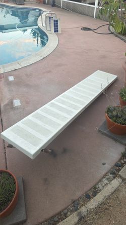 Fiberglass diving board