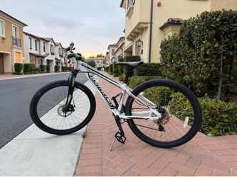 Specialized 650b Hardrock Bike