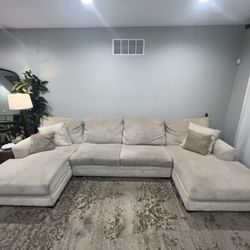 Luxe Sectional w/ Queen Bed 