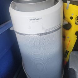 FOR SALE!🚨 FRIGIDAIRE Air Conditioner 