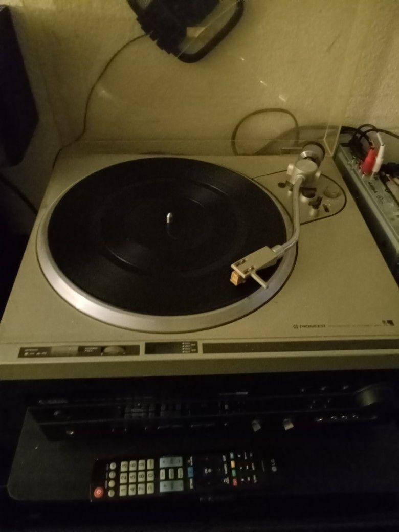 Vintage Pioneer Record Player