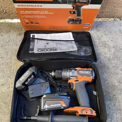 RIDGID 18V Brushless Cordless 1/2 in. Hammer Drill/Driver Kit with 4.0 Ah MAX Output Battery, 18V Charger, and Tool Bag