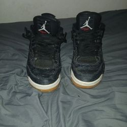 Air Jordan 4 Retro Laser Black Gum