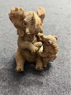 Elephant Family Figurine - Mother & Baby Elephant Statue (Damaged)