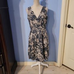 Van Heusen Size 10 Dress