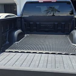BEDLINER IN STOCK FOR ALL TRUCKS, BED LINER, PLASTICO PARA LA CAJA, SIDE STEPS, TONNEAU COVERS, TAPADERAS, TRUCK RACKS, TOOLBOXES, TAPAS