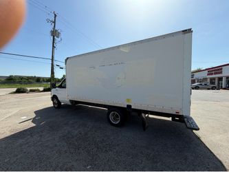 2013 Ford E-350 Super Duty Commercial Cutaway