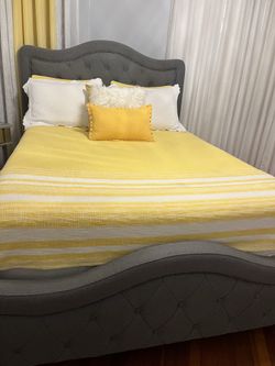 Bedroom Set w/2 Night Stands 