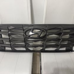 2022 Hyundai Tucson upper grill oem