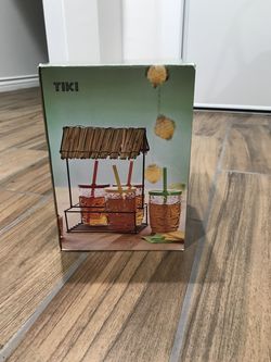 Tiki glass set with lids and straws