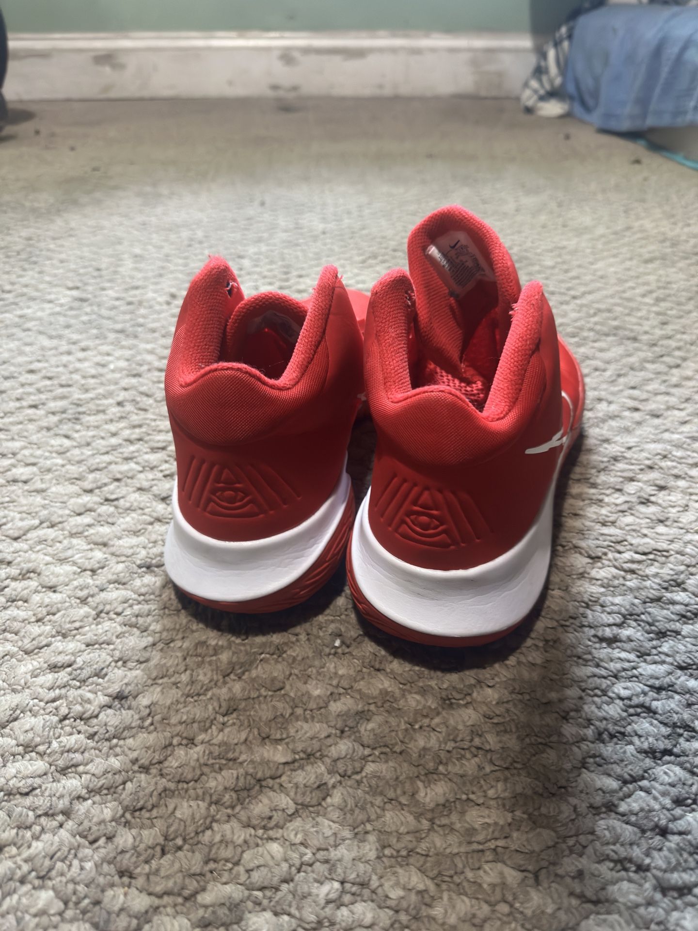 Kyrie Flytrap 5