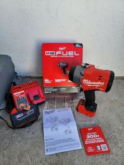 Milwaukee Kit 1/2" Impact Wrench Brushless Fuel High Torque M18