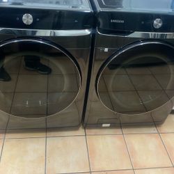 WASHER AND GAS DRYER SET 