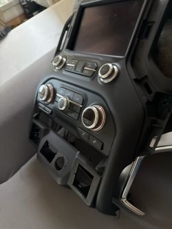 2020 GMC sierra screen