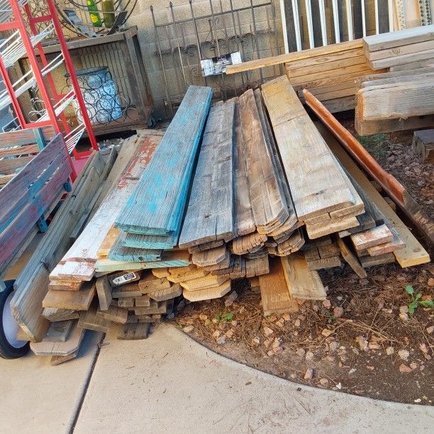 Rustic Fence Wood for Crafts & Projects - Poor Man's Barn Wood - $2