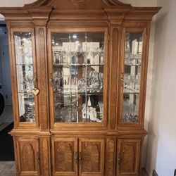 Thomasville Serenade Collection pecan Wood China Cabinet 