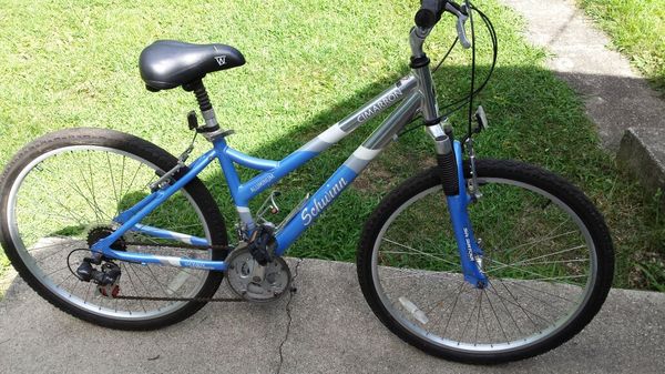 Women Schwinn Cimarron mountain bike 26 inch wheels for Sale in Hoffman Estates, IL - OfferUp