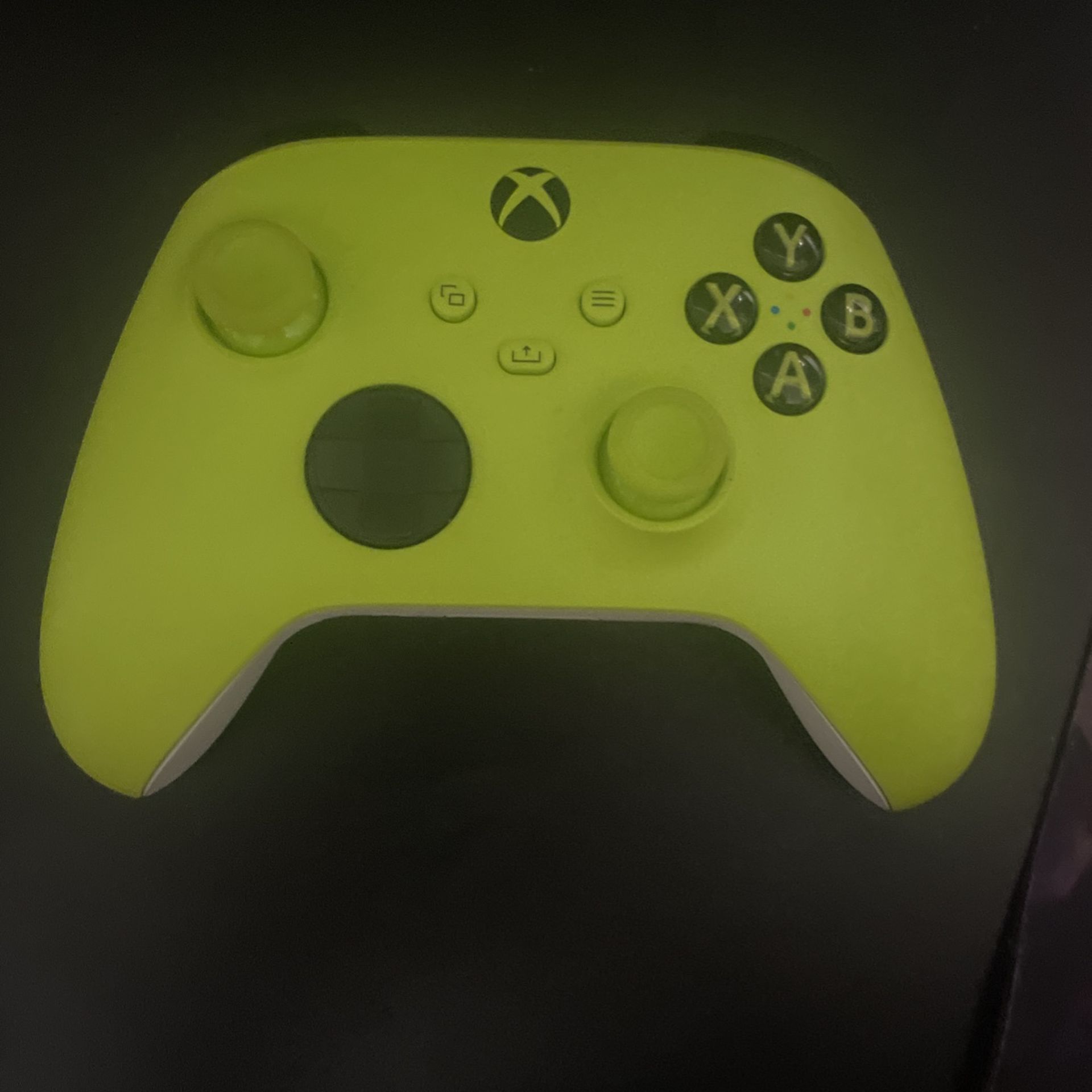 Green Xbox Controllers 