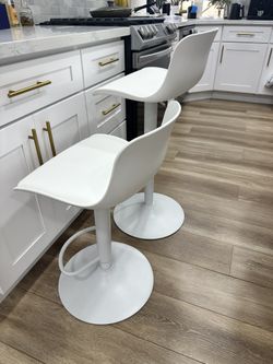 New Condition, Bar Stool X2, Swivel