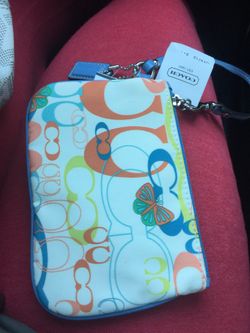 Couch wristlet
