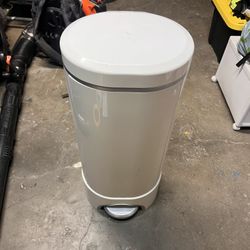 Munchkin Diaper Genie 