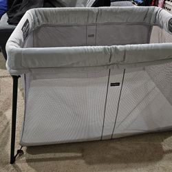 Baby Bjorn Travel Crib