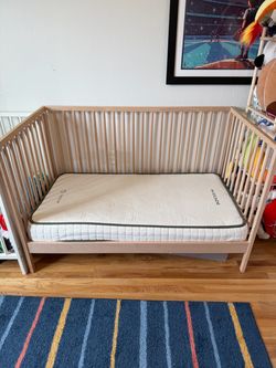 Ikea Toddler bed with Avocado crib mattress