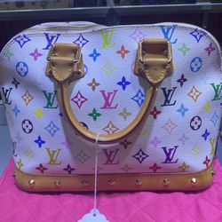 Louis Vuitton Handbag!!