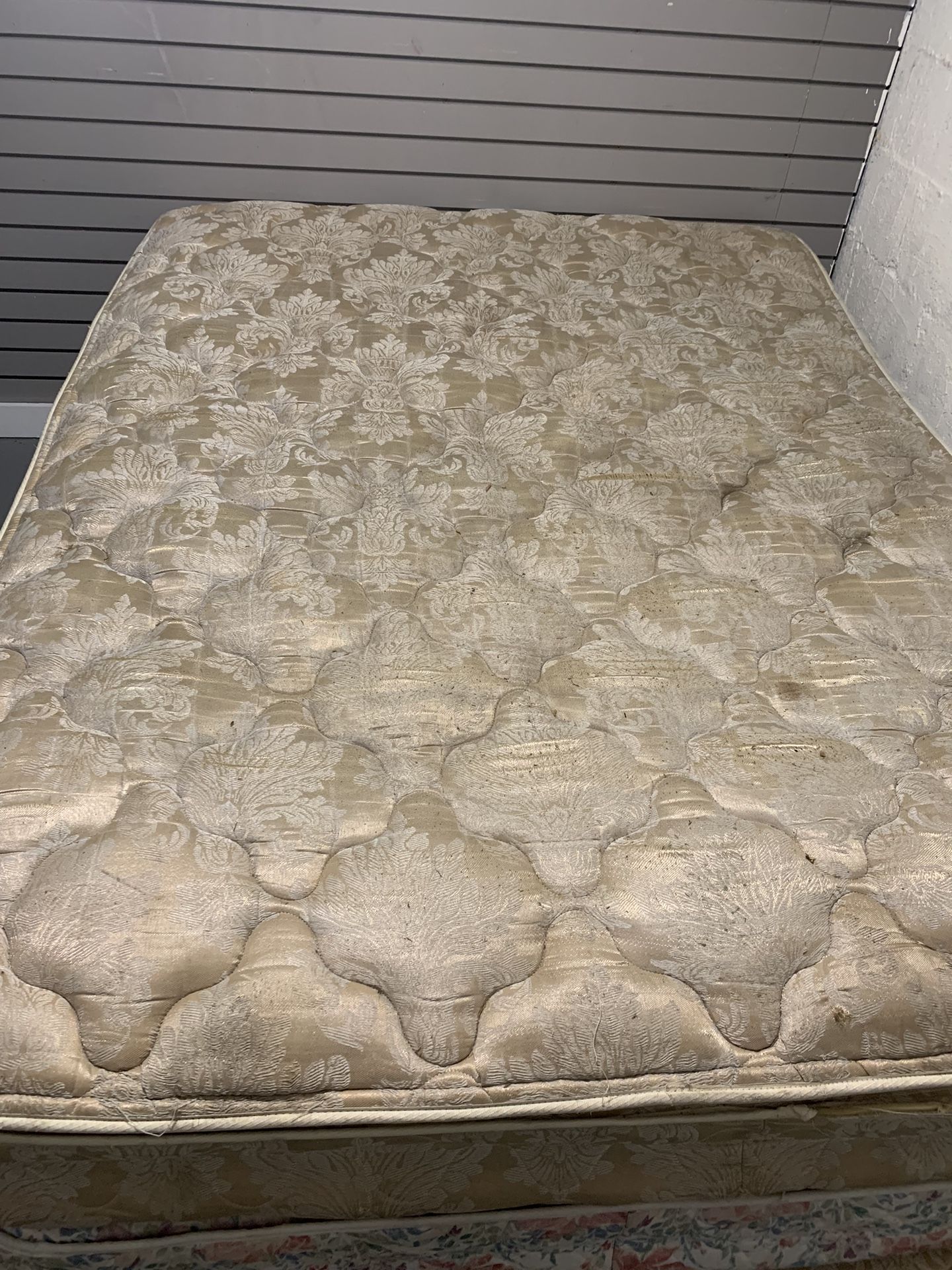 Mattress And Box Springs