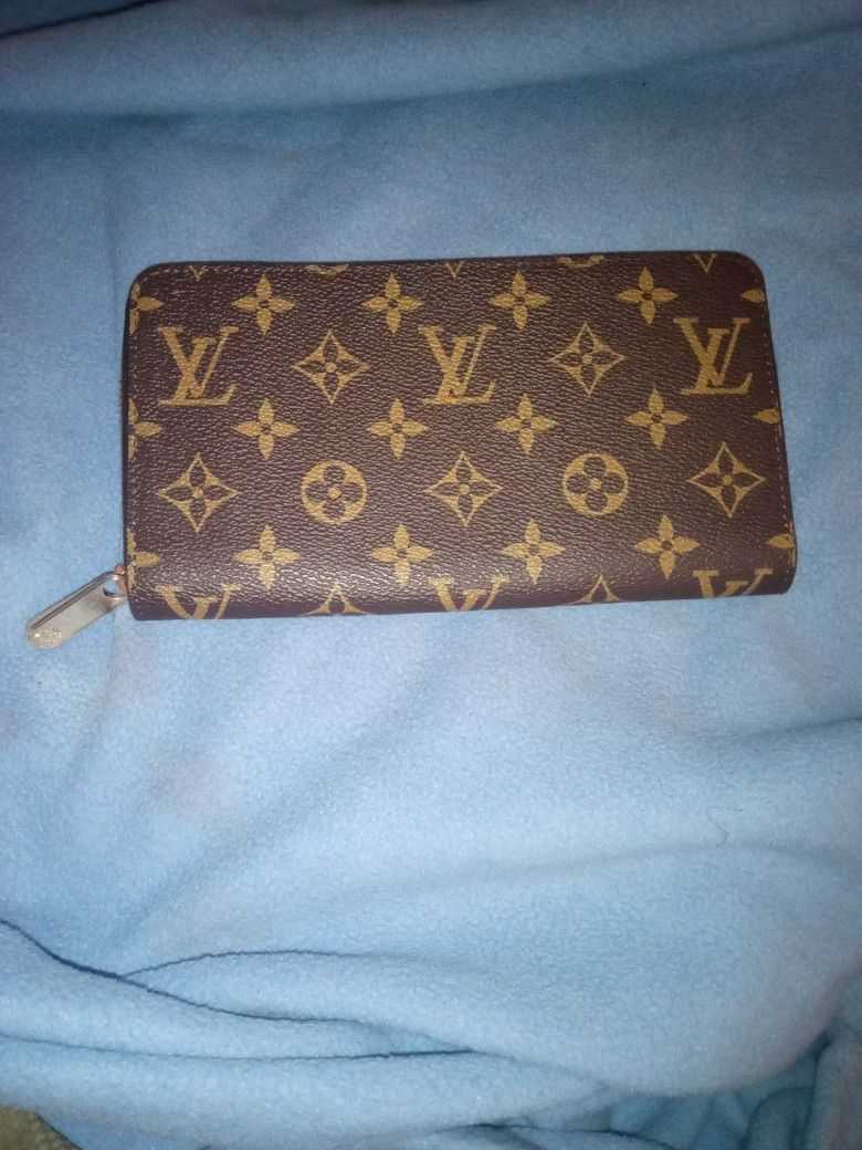 Affordable louis vuitton monterey watch For Sale, Bags & Wallets