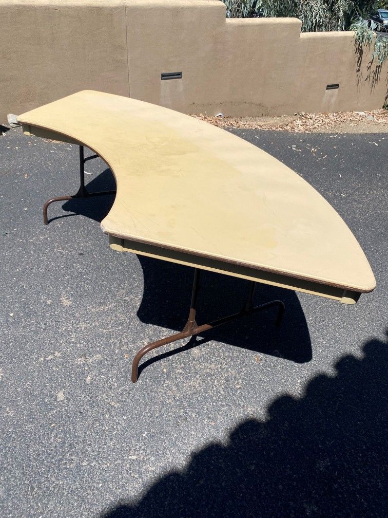 Serpentine Tables