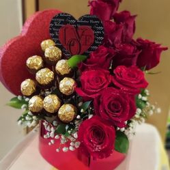 Fresh Flower Arragment For Valentines 