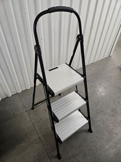 Cosco 3-Step Folding Step Ladder