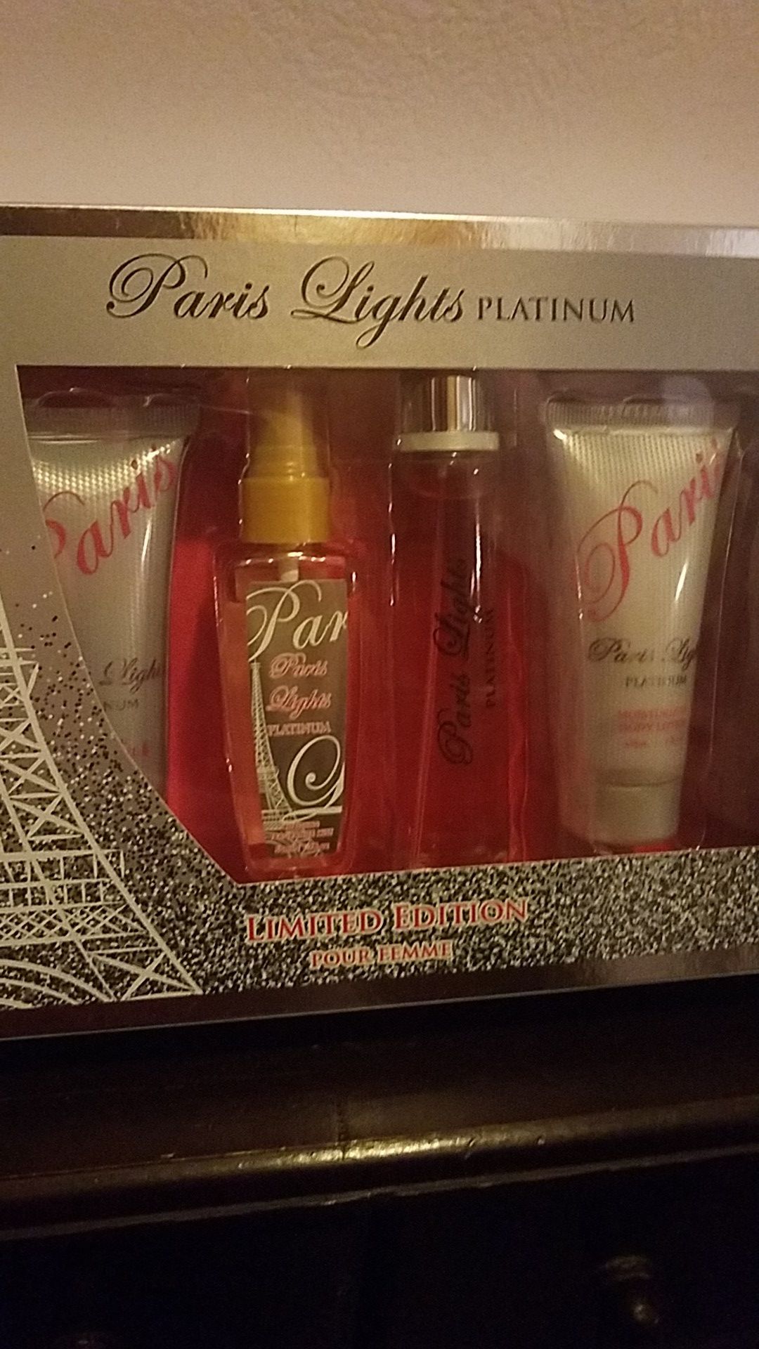 Paris Lights 4pc Gift Set $3